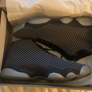 Jordan Horizon size 12